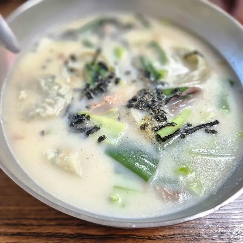 맑은 육개장의 모습