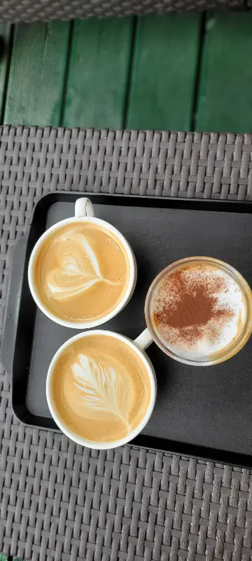 라떼 아트가 아름다운 커피
