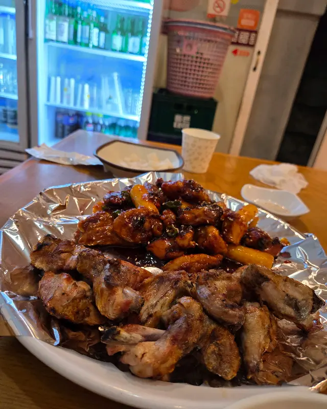 숯불 치킨 반반