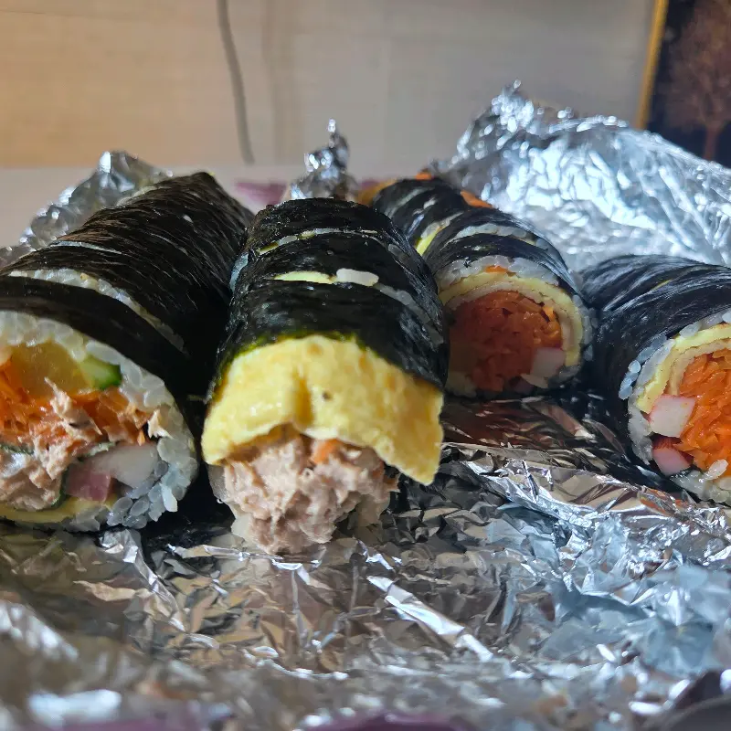 포장도 깔끔하게 제공되는 김밥