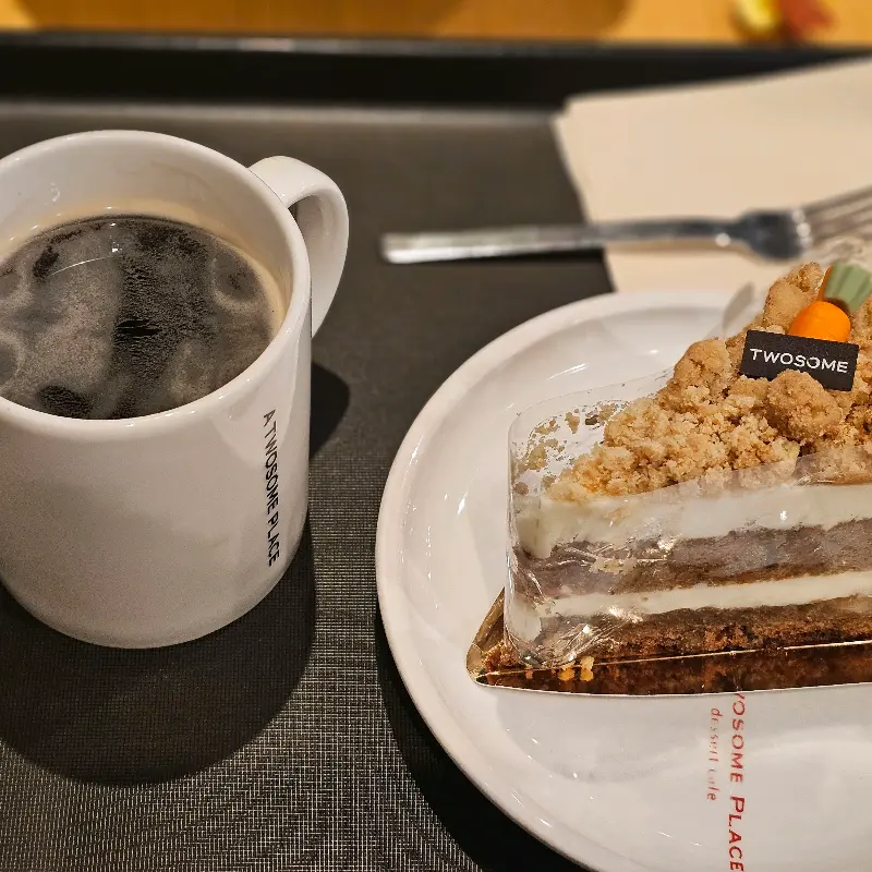 아메리카노와 케이크
