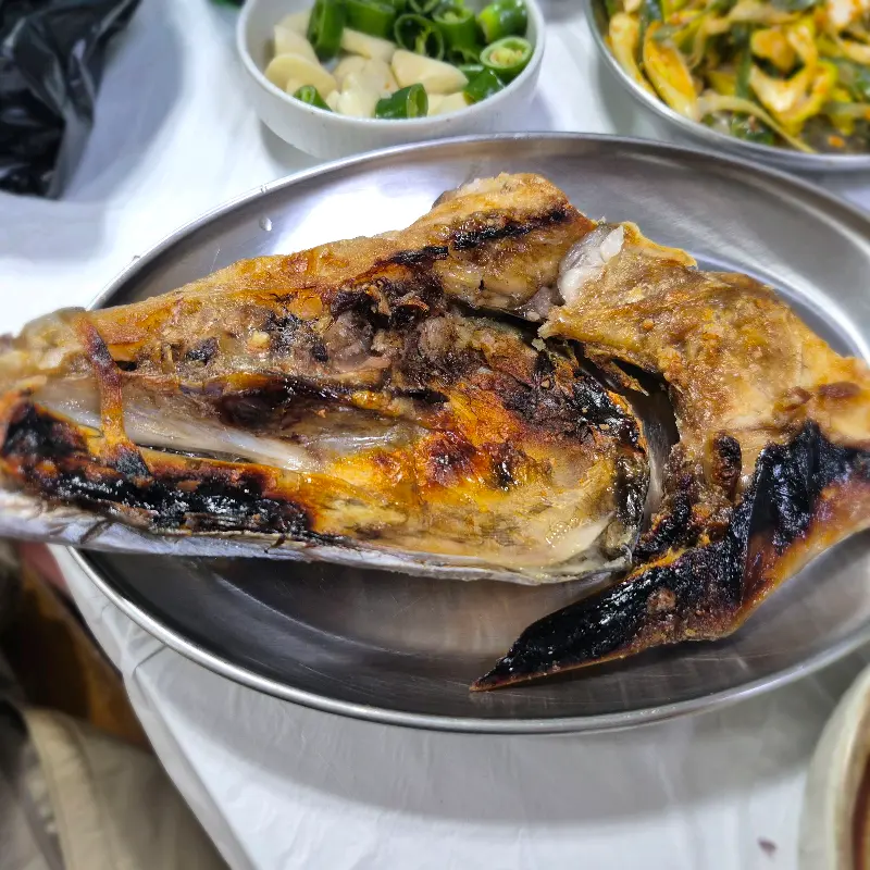 겉바속촉 삼치 머리 구이