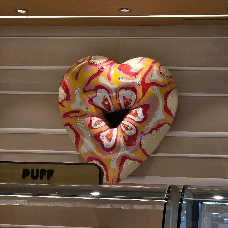 하트 모양 도넛 장식
