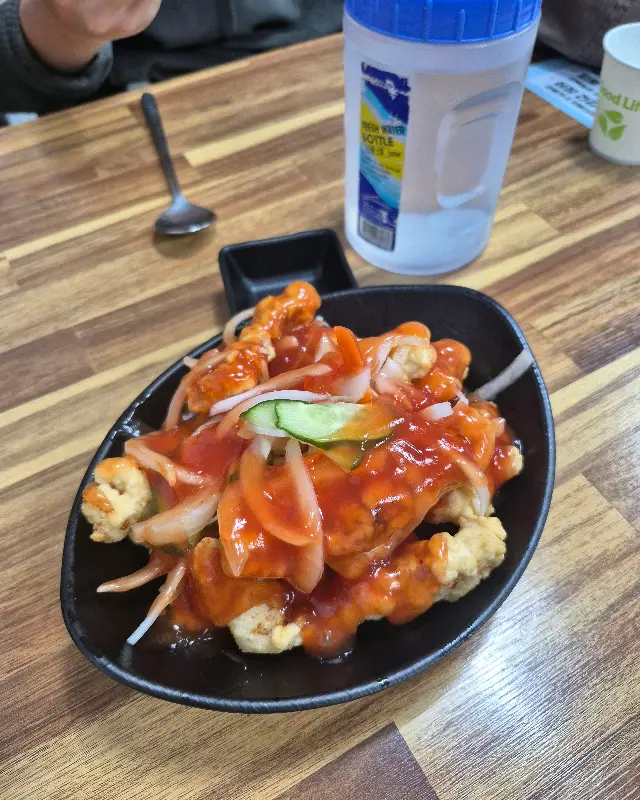 향수를 불러일으키는 케찹 탕수육