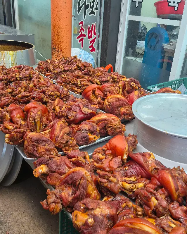 다모아족발 족발 진열