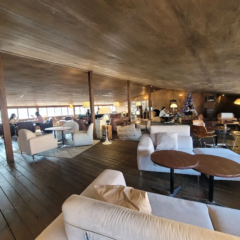 넓은 좌석 공간