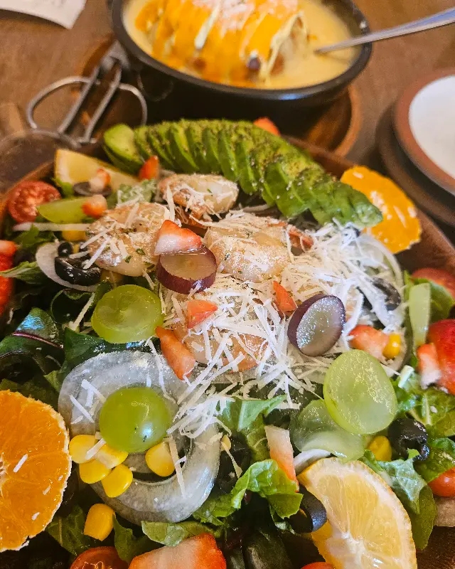 신선한 샐러드 파스타의 클로즈업