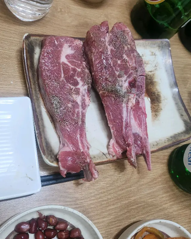가지 안에 다진 고기가 듬뿍 들어간 가지튀김