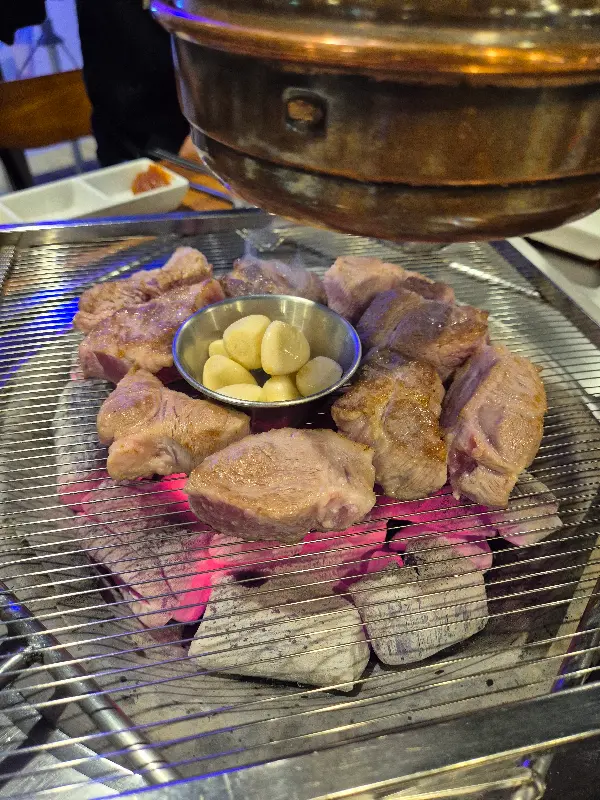 맛있는 고기 한 상