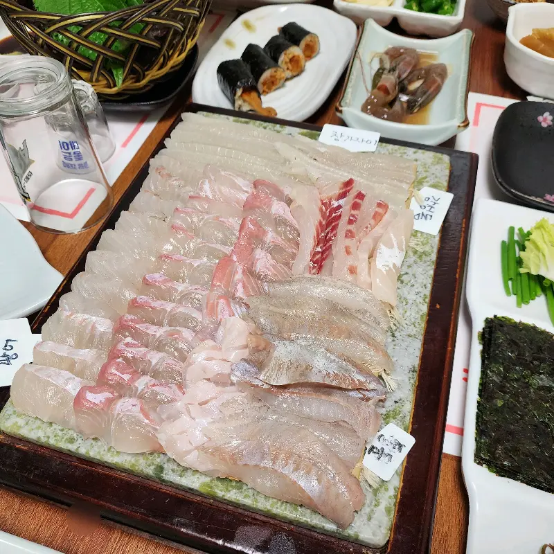 모듬회 한상차림