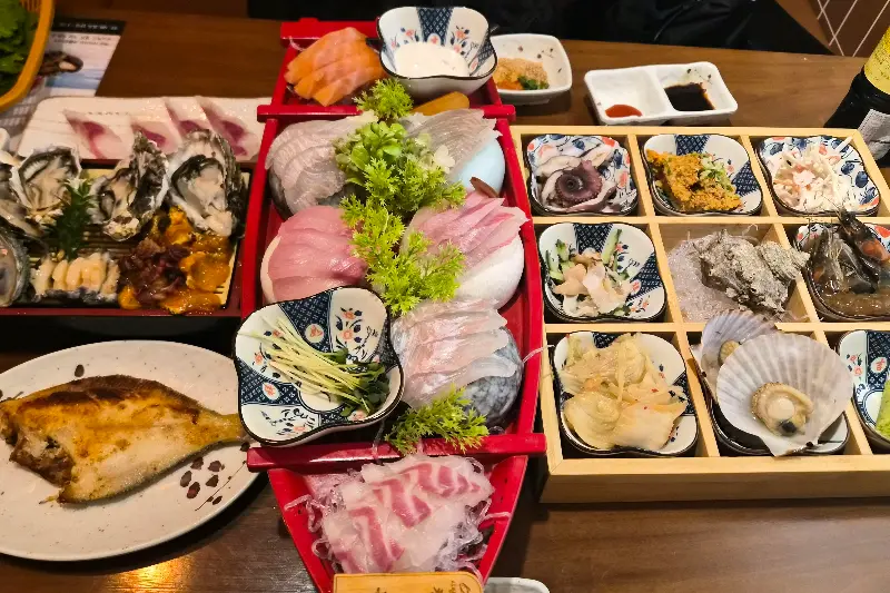 깔끔한 매장 내부