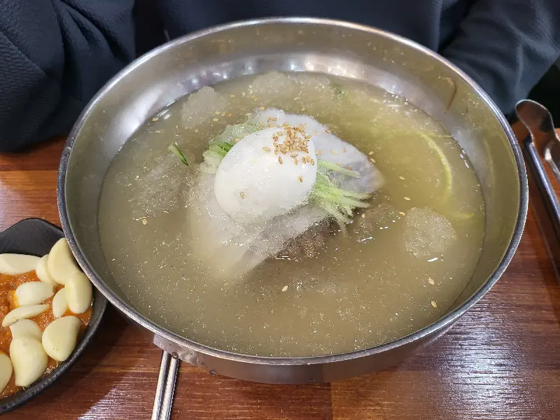 시원한 냉면