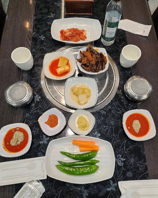 깔끔한 테이블 세팅