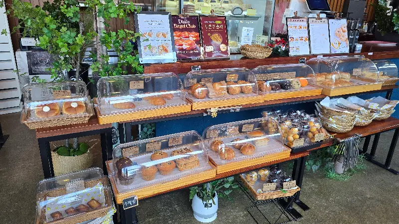 다양한 빵과 디저트