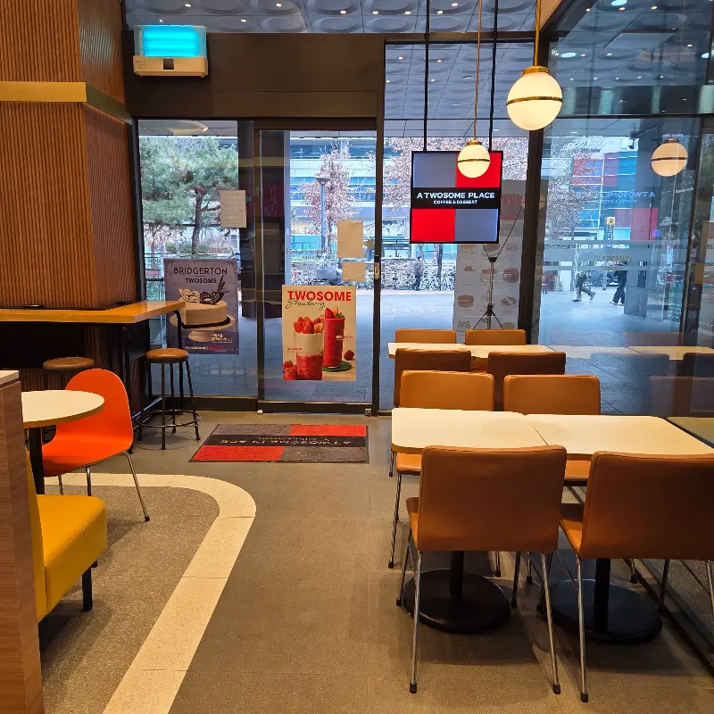 투썸플레이스 내부