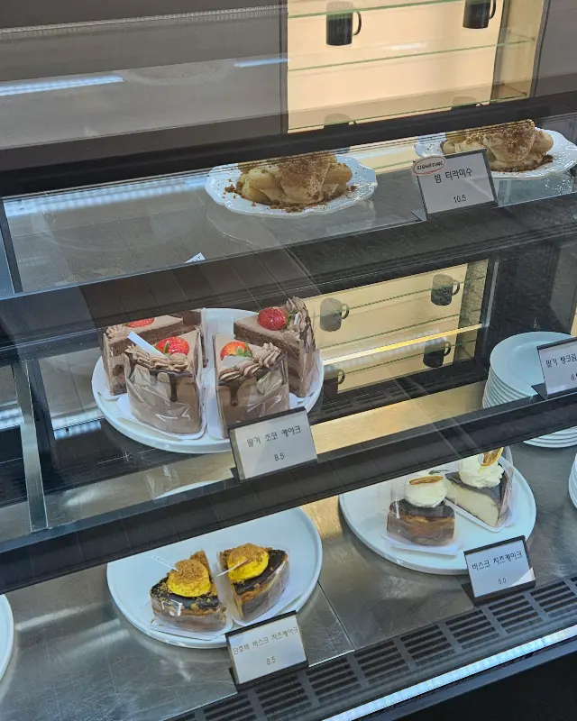 디저트 쇼케이스