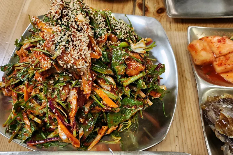 새콤달콤한 양념이 일품인 밴댕이무침