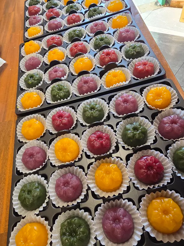 알록달록한 빛깔의 떡