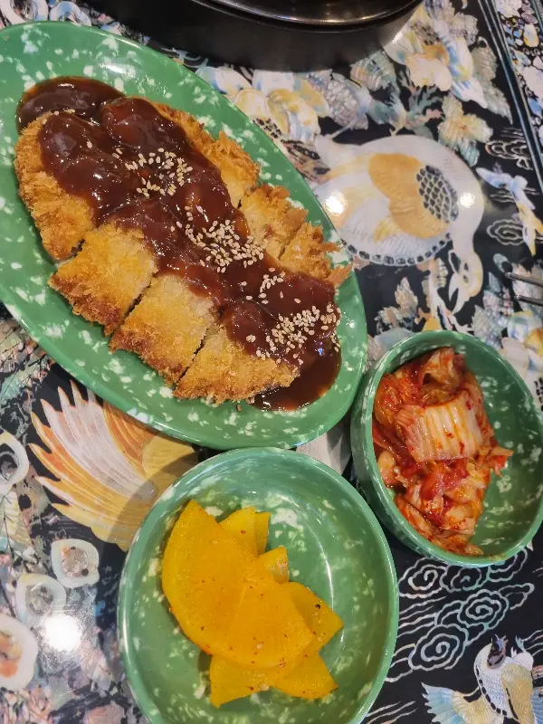 겉바속촉 돈까스