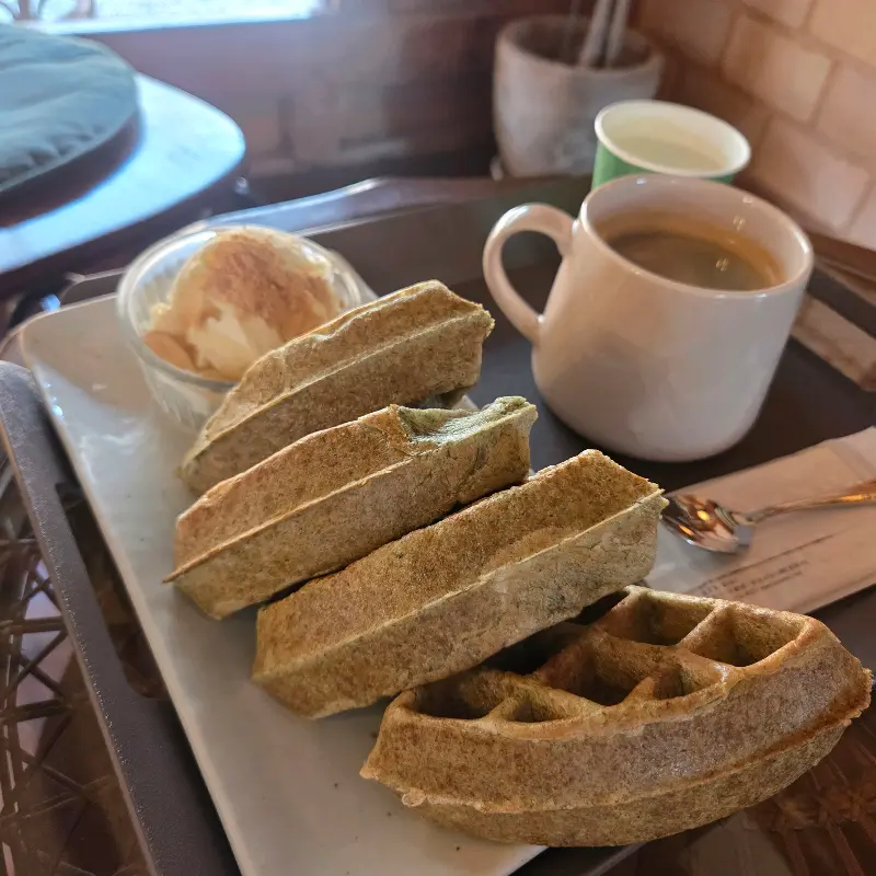 쑥떡와플과 쑥슈페너