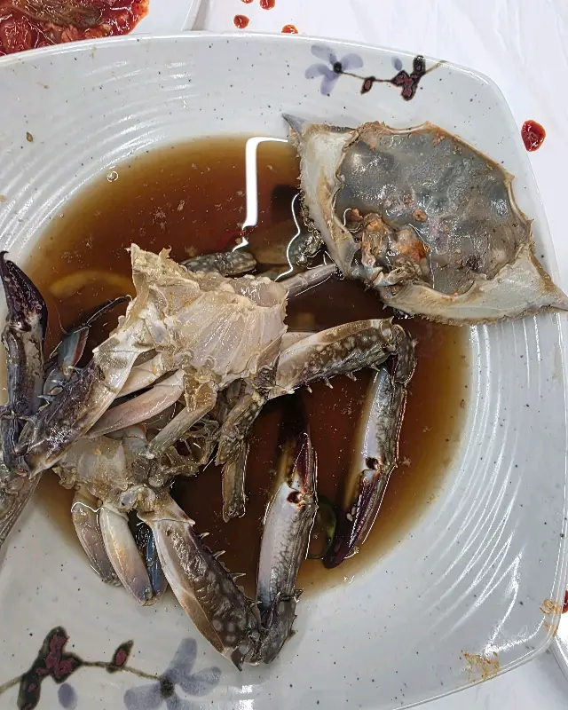 게딱지에 밥 비벼먹기