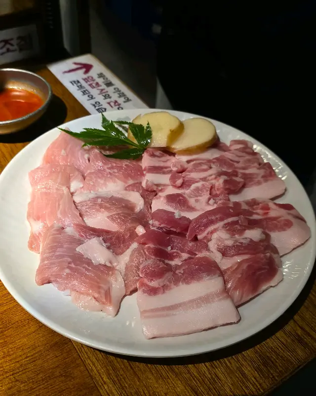 맛있게 구워진 고기