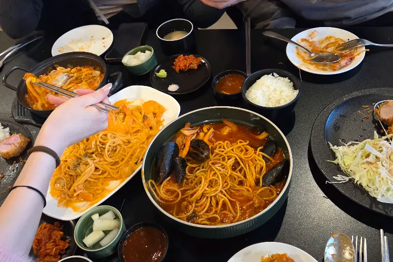 다 함께 즐기는 식사