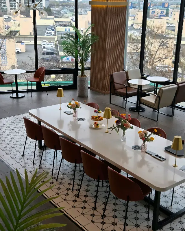 탁 트인 공간에서 즐기는 여유로운 시간