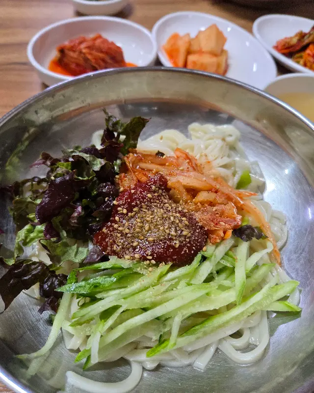 비빔칼국수