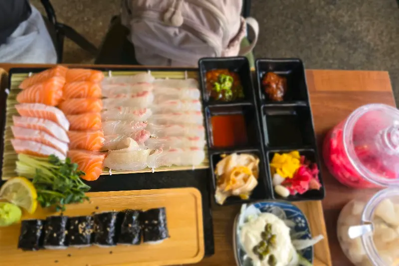 푸짐한 연어 한상