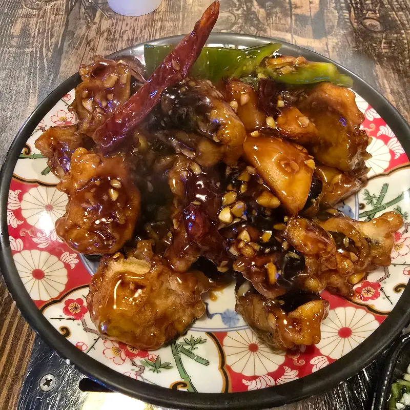 윤기가 흐르는 지삼선