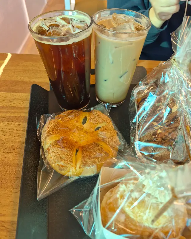 두바이 쫀득 쿠키와 아메리카노