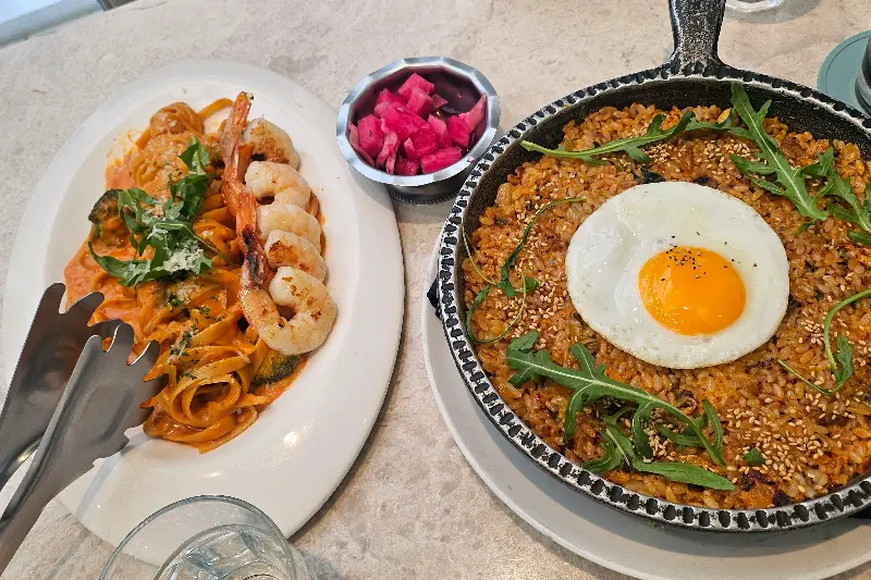 김치볶음밥과 로제파스타