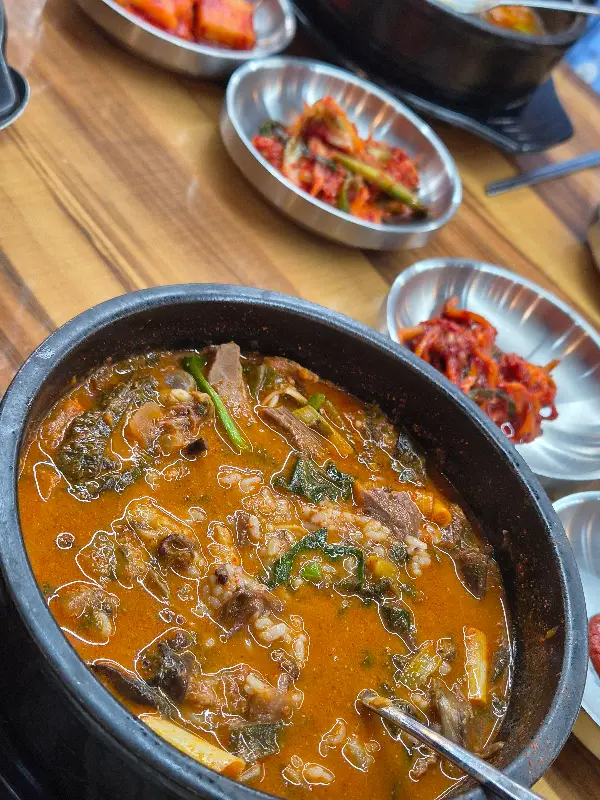 한우곰탕과 밑반찬