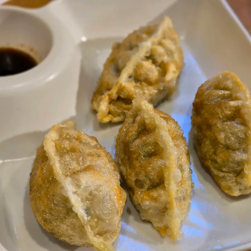 겉바속촉 군만두