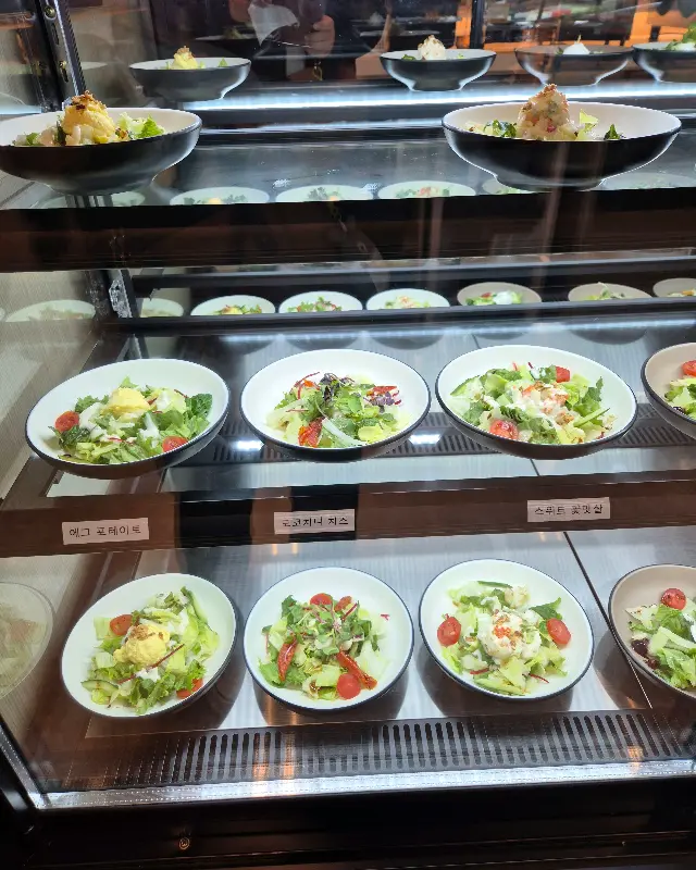 신선한 샐러드바