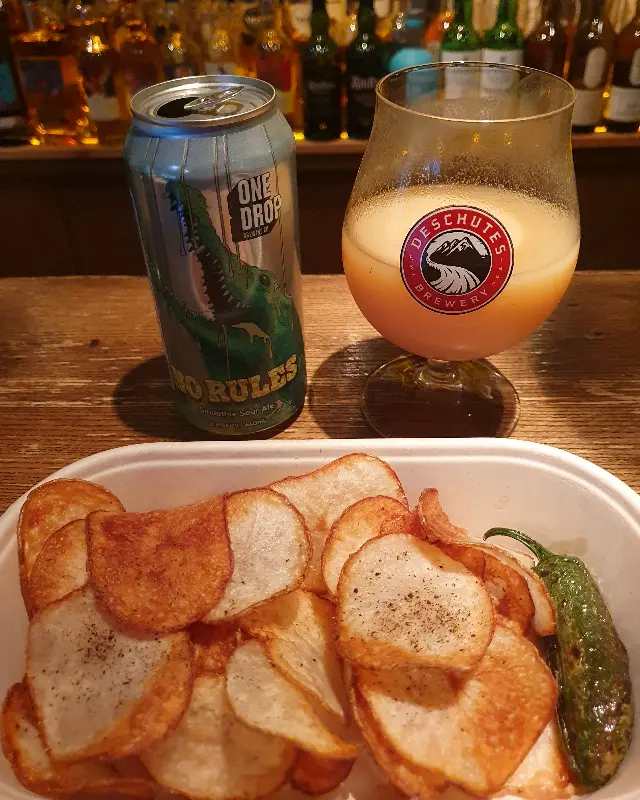 비니거 감자칩과 맥주