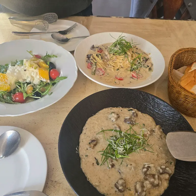 샐러드, 파스타, 리조또