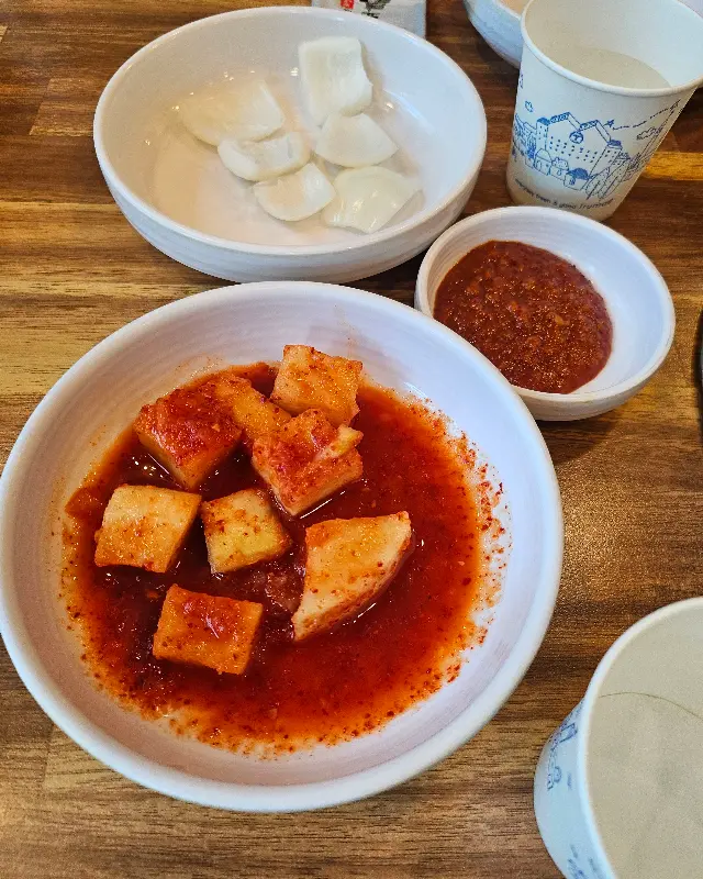 감자탕과 함께 즐기기 좋은 깍두기