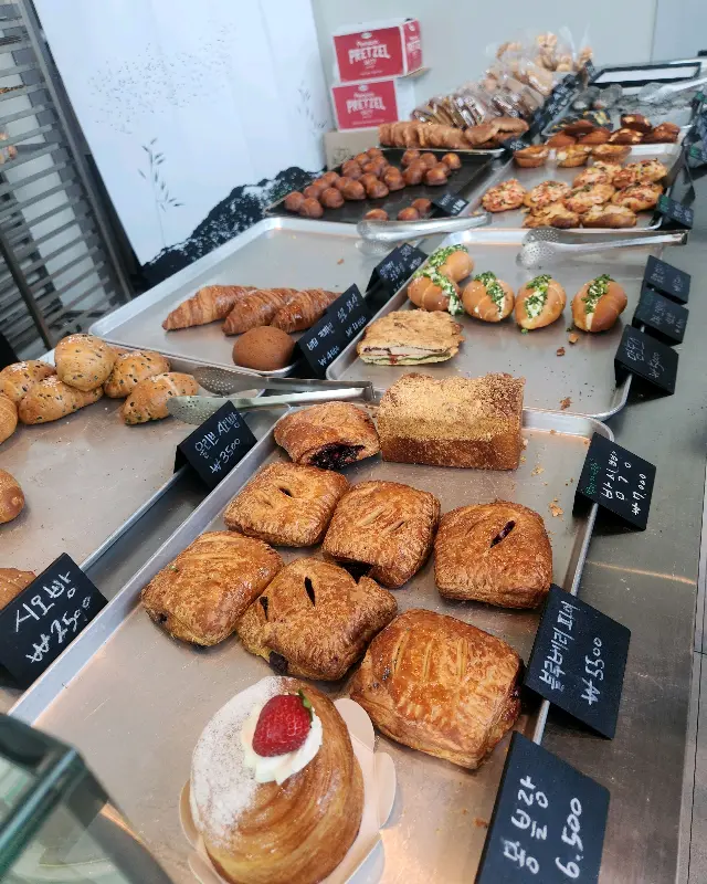 다양한 빵 종류