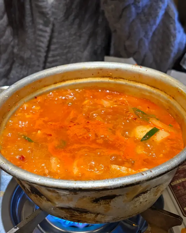 보기만 해도 군침이 도는 돼지김치찌글이