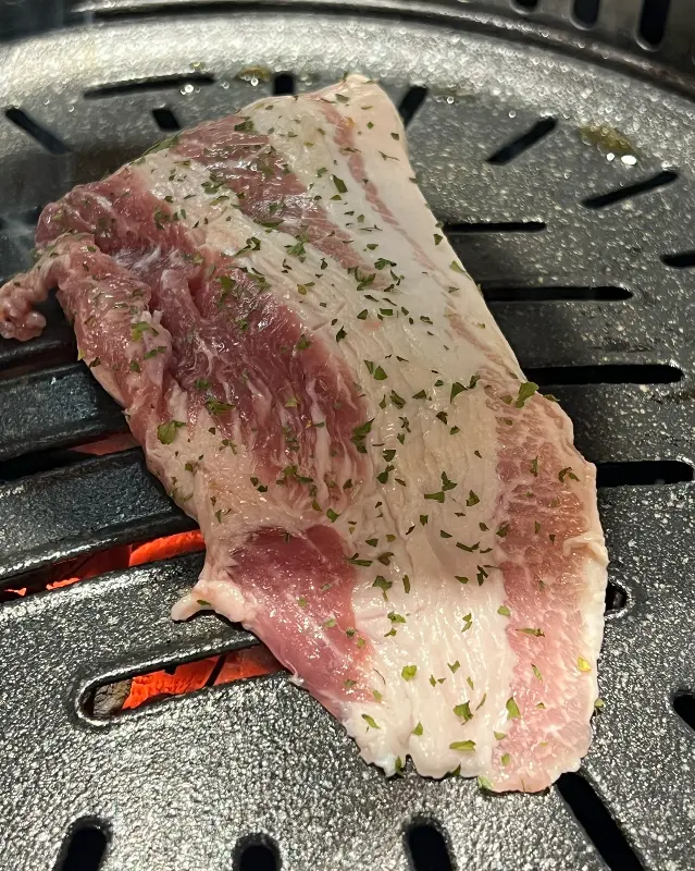 고기와 함께 구워먹으면 더욱 맛있는 김치