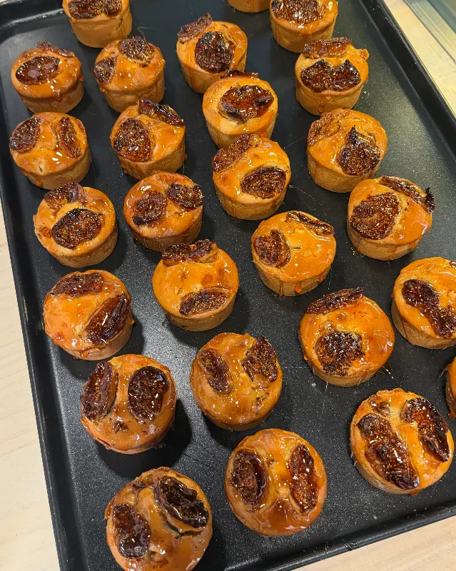 맛있게 구워진 빵들