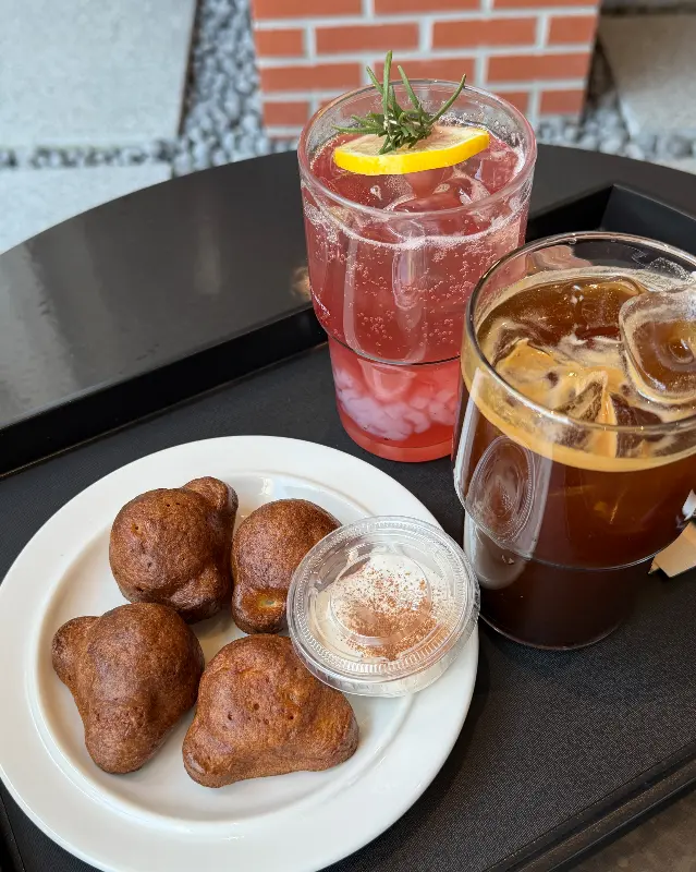 카페 외부 모습