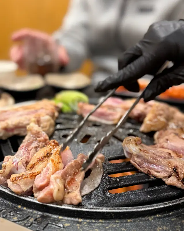 닭갈비 굽는 모습