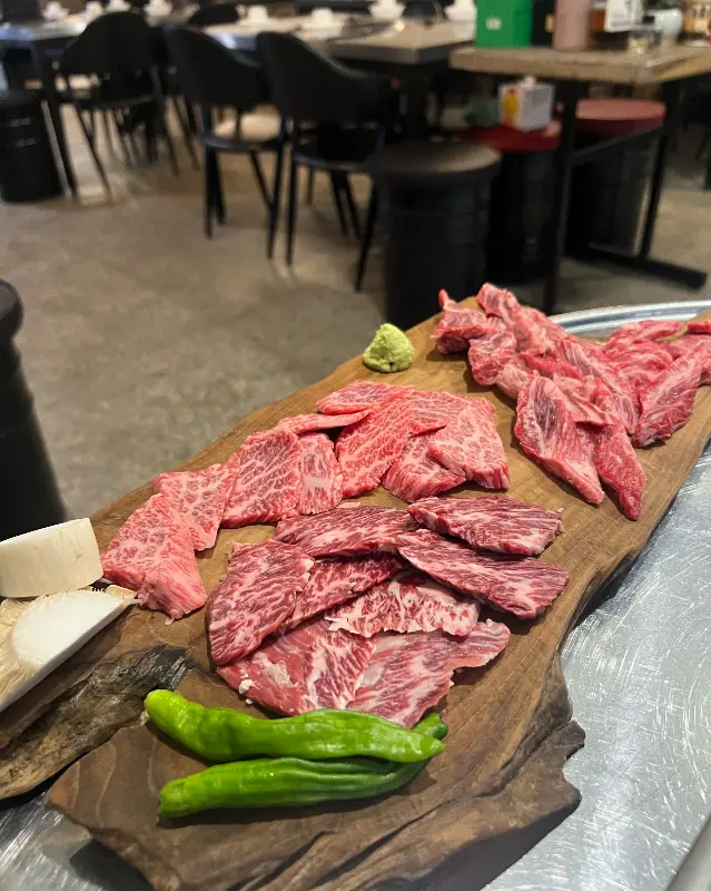 고급스러운 분위기의 소고기