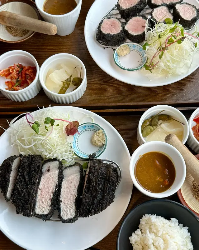 돈가스 정식 전체샷