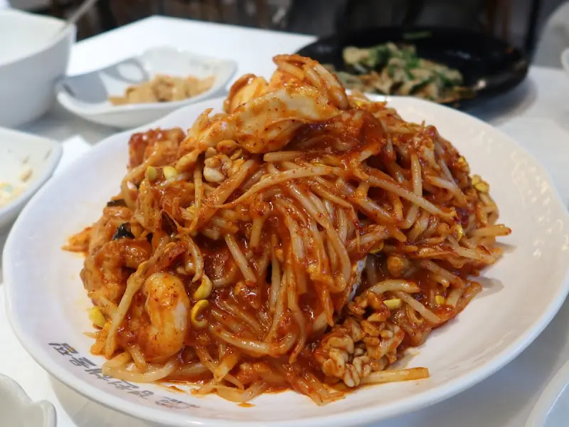 푸짐한 양에 놀라고 맛에 감탄하는 해물찜