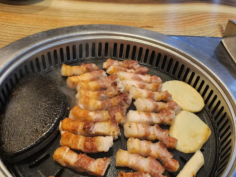 맛찬들왕소금구이 모란점의 삼겹살
