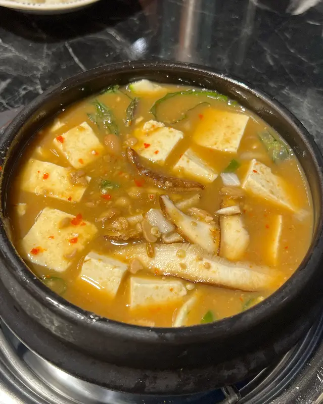 깊고 진한 된장찌개
